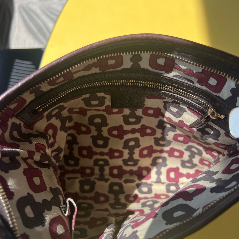 Gucci Cream and Brown Crossbody Bag with Monogram - Picture 3 of 9
